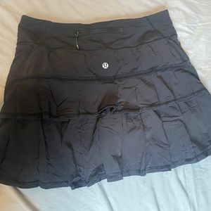 Lululemon pace setter tennis/golf skirt